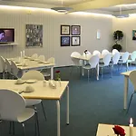Μοτέλ Motel Apartments 3*