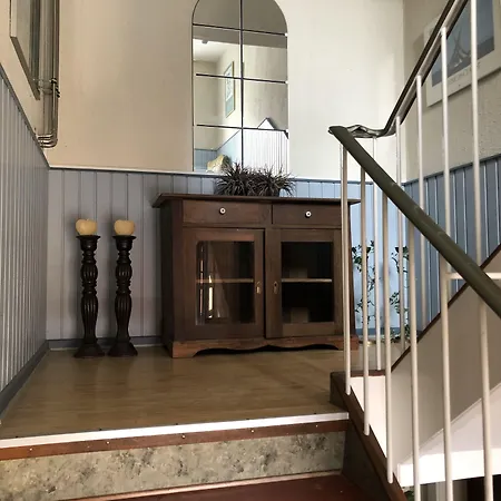 Motel Apartments 3*